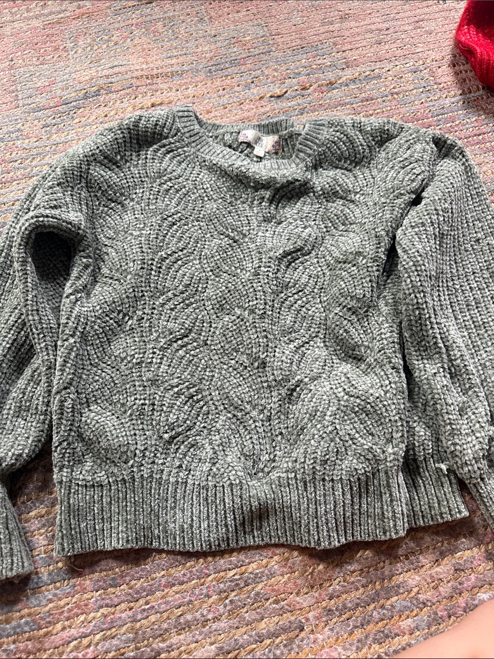 Pink Rose Gray Cable Knit Crewneck Sweater
